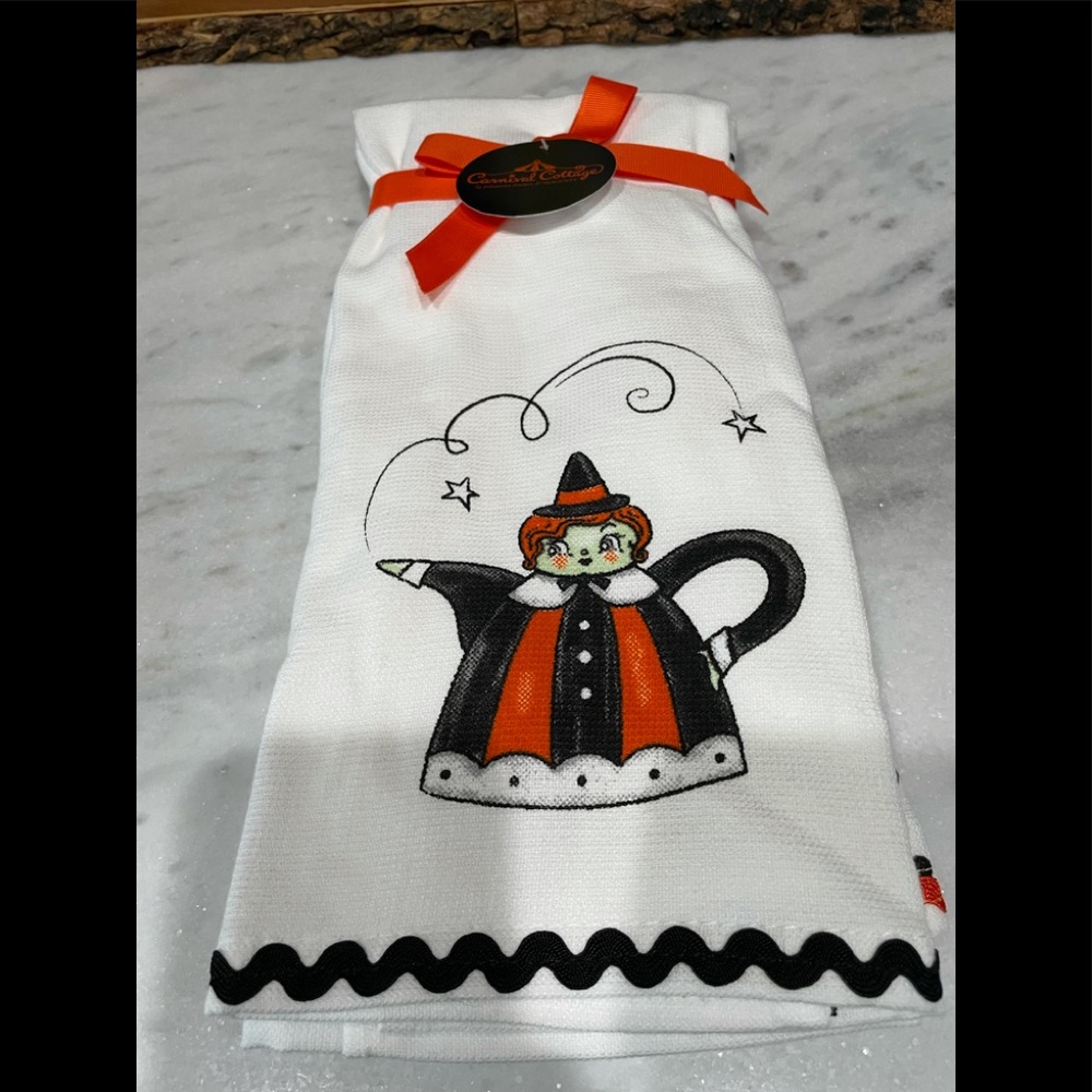Halloween Johanna Parker Towel set